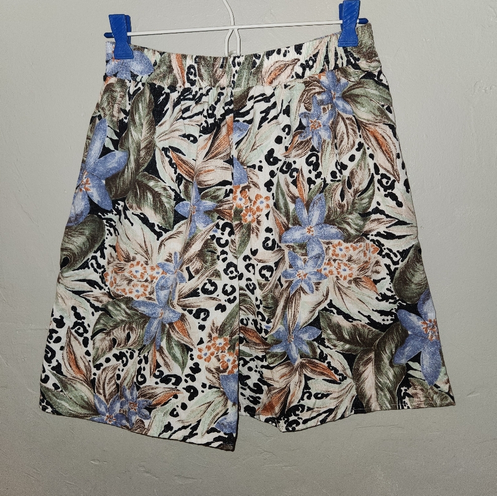 Vintage 1980s 1990s Tropical Jungle Print High Waisted Mom Shorts